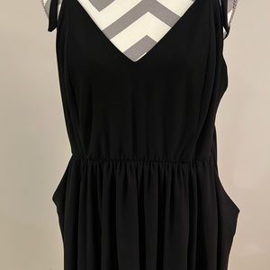 Torrid size 2 tie strap black mid dress